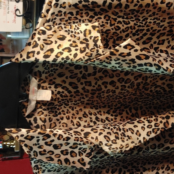 Women's animal print nightshirt/robe - Picture 3 of 6